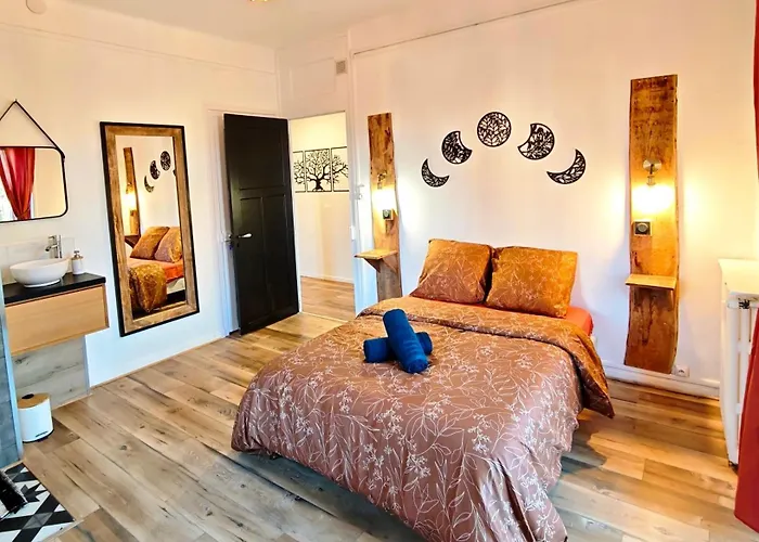 Le Bleuet - Parking Privatif - 5mn A Pied Du Apartment *