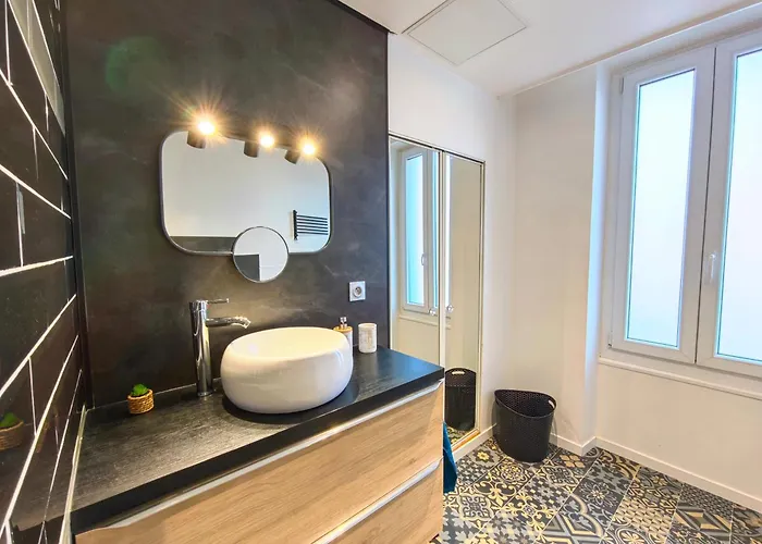 Apartment Le Bleuet - Parking Privatif - 5mn A Pied Du Aix-les-Bains